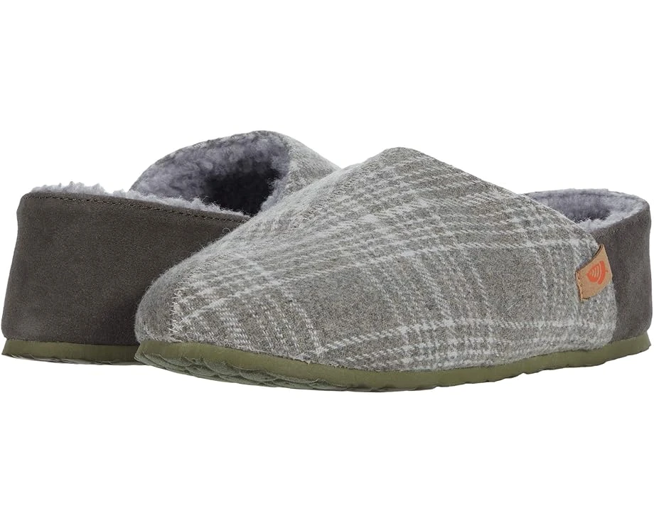 Acorn Parker Plaid Hoodback + Bloom 1 Acorn Parker Plaid Hoodback + Bloom